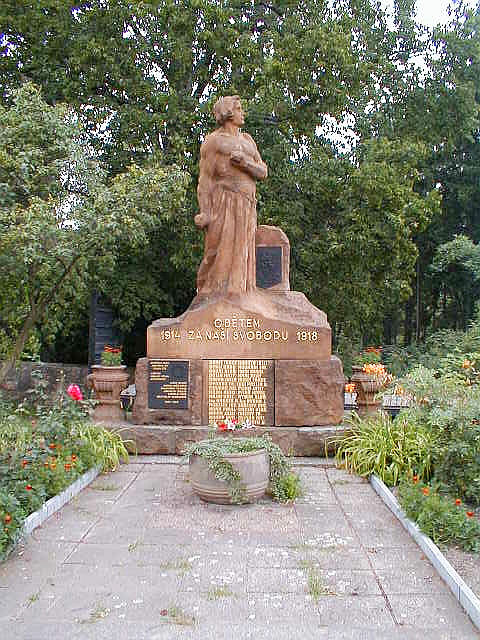 Pomník obětem - srpen 2000