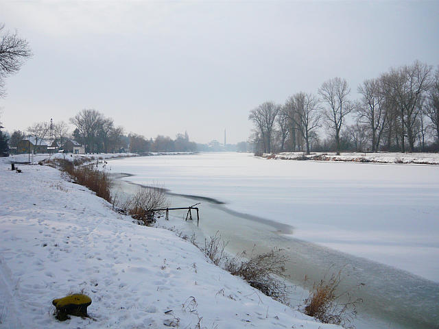 Zamrzlé Labe - pohled směrem k Brandýsu - leden 2009